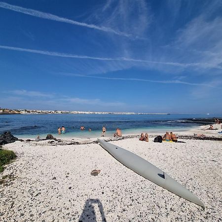 La Casa De Las Palomitas Corralejo Luaran gambar