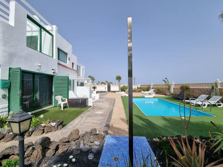 La Casa De Las Palomitas Corralejo Luaran gambar